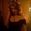 110701-christina-hendricks-crown-hot-EVXb.jpg