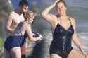 amy-schumer-bathing-suit-boyfriend-shirtless-kiss-hawaii.jpg