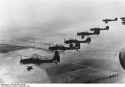Bundesarchiv_Bild_183-1987-1210-502_Polen_Stukas-595x417.jpg