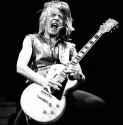 -Randy-Rhoads-rock-guitar-legends-32128436-550-558.jpg