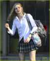 elle-fanning-school-dakota-fanning-freezing-nyc-01.jpg