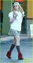 elle_fanning_jamba_juice_lover_02.jpg