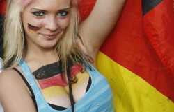 jtez3j6khyjmtiik.D.0.sexy-german-soccer-football-fans.jpg