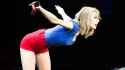 Taylor-Swift-duoc-Maxim-phong-la-my-nhan-nong-bong-nhat-2015_446.jpg