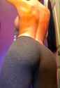 cute-girls-yoga-pants-0.jpg