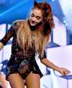 ariana_grande_vagina_slip.jpg