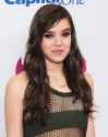 hailee-steinfeld-iheartradio-jingle-ball-2015-03.jpg