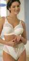 article-2118750-11E0AD57000005DC-246_310x645.jpg