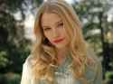 1033821-emilie-de-ravin-pc-background.jpg