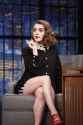 maisie-williams-crossedlegs.jpg