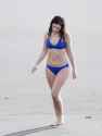 lorde-bikini-beach-new-zealand-friends-06.jpg