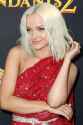 dove-cameron-at-descendants-2-premiere-in-los-angeles-07-11-2017_3.jpg