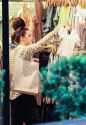 Emma-Watson-Shopping-in-New-York-City--14.jpg