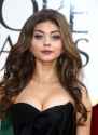 sarah-hyland-golden-globes-dress.jpg