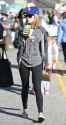 geneveieve-hannelius-shopping-at-farmers-market-in-studio-city-05-28-2017_9.jpg