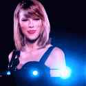 taylolkiss.gif