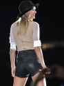Taylor-Swift-in-black-Leather-Shorts-Performing-at-Soldier-Field--09.jpg