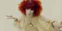 florence-welch-04_1488357692.jpg