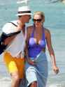 1410_uma-thurman-beach-01-675x900.jpg