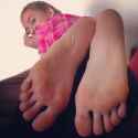 Alaine-Crissiê-Feet-2721823.jpg