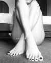 Alaine-Crissiê-Feet-2722613.jpg