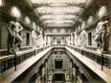 arg 1890_barolo_Buenos_Aires,_Palacio_de_Justicia,_vista_desde_la_galería_superior.jpg
