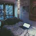 15-ideas-to-hang-christmas-lights-in-a-bedroom-11.jpg