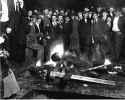 250px-Omaha_courthouse_lynching (1).jpg