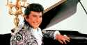 1377819752000-XXX-D-LIBERACE-06-VID.jpg