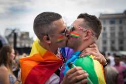 gay-pride-parades-8.jpg