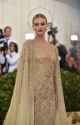 rosie-huntington-whiteley-met-gala-2018-8.jpg