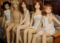5dolls.png