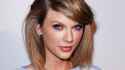 taylor-swift-visits-girl-in-hospital.jpg
