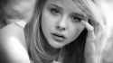 chloe-grace-moretz-black-and-white.jpg