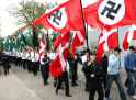 4691066-pet-hjreekstremister-gr-klar-til-racekrig.jpg