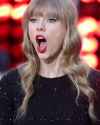 thumb_Taylor-Swift_glamour_8apr14_rex_b_592x888.jpg