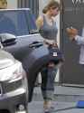 taylor-swift-in-tights-leaves-a-gym-in-west-hollywood-01-11-2017_6.jpg